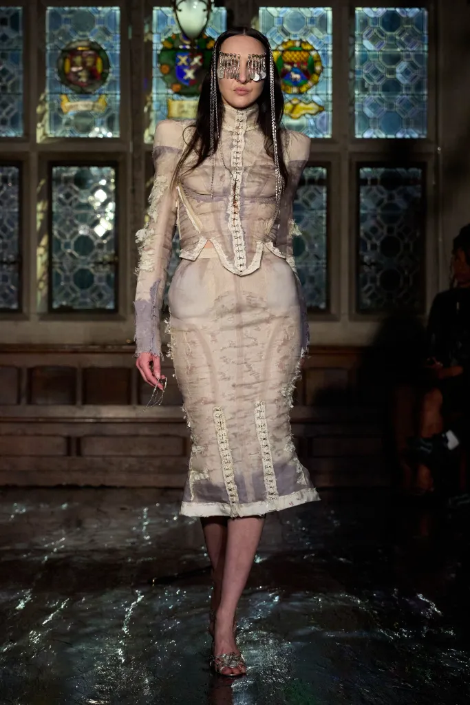 Dilara Findikoglu 26SS006